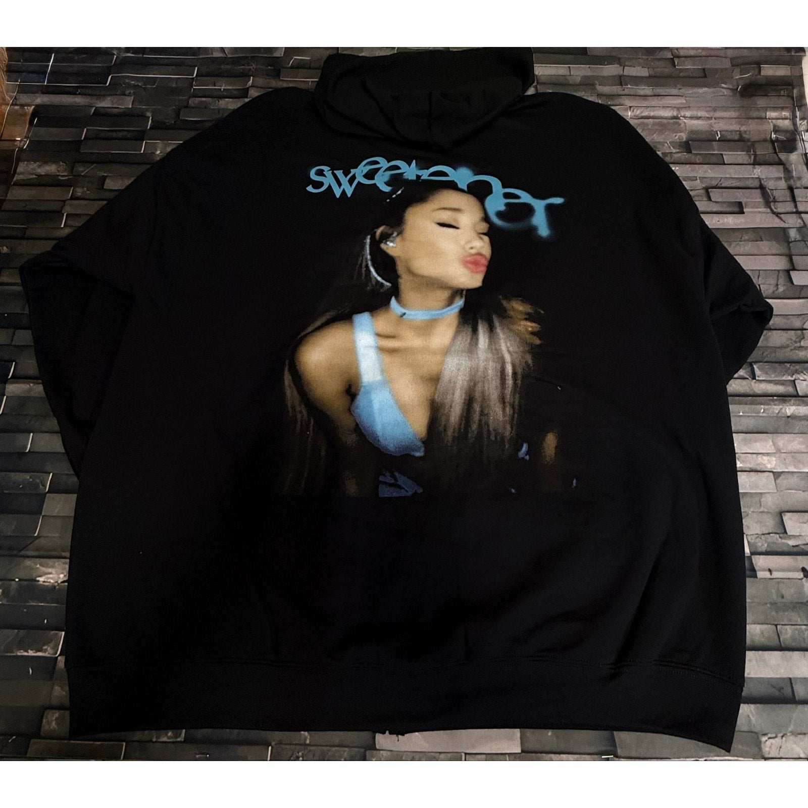 Ariana Grande Sweetener tour hoodie - 3XL