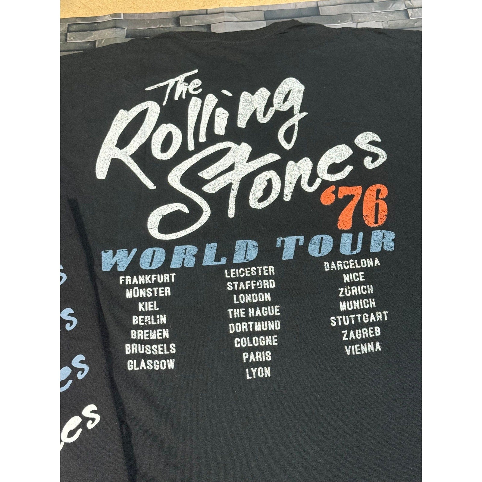 ROLLING STONES BLACK TOUR TEE - XL