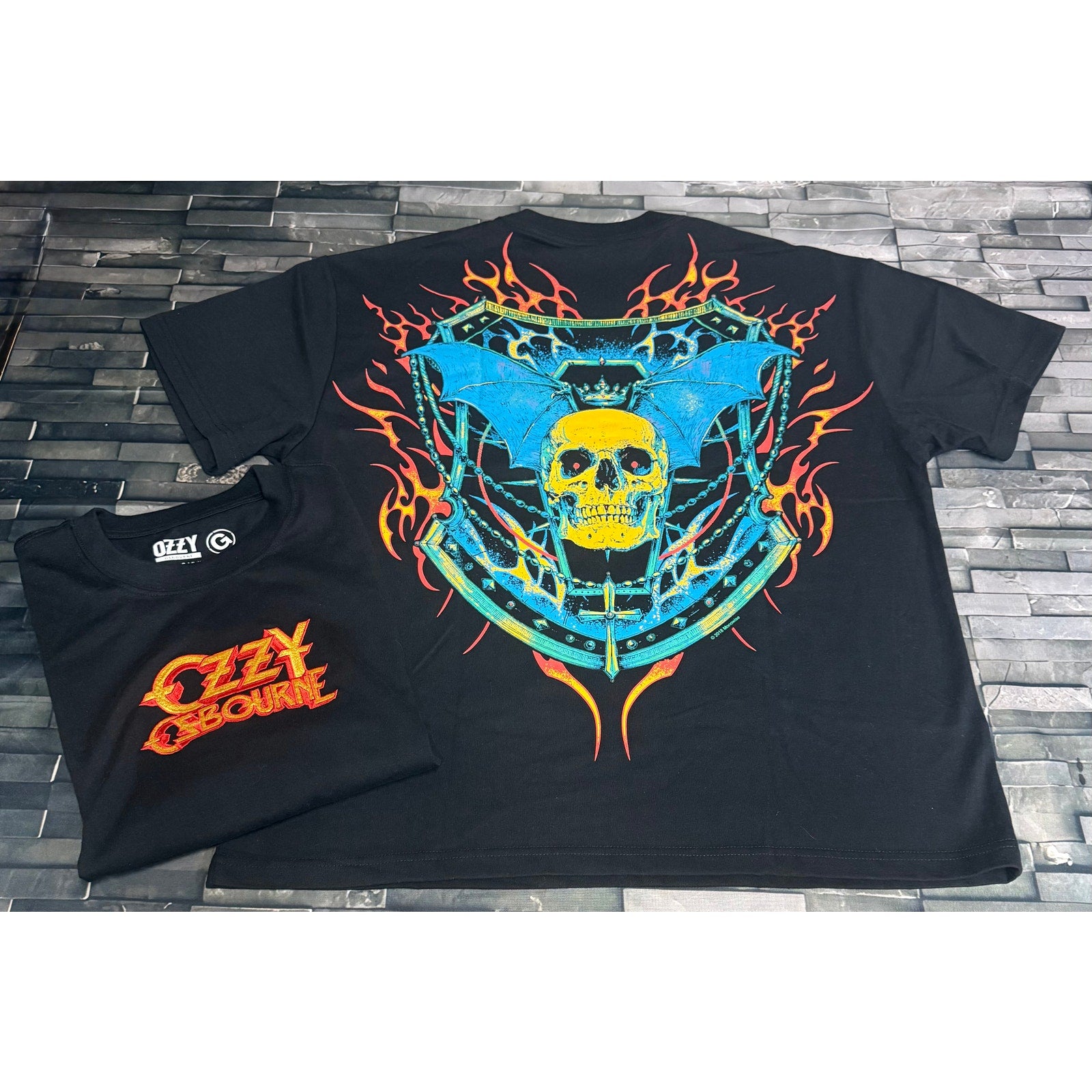 Ozzy Osbourne Shirt w/ Backhit - S